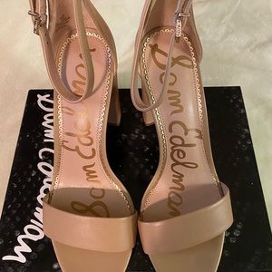 Sam Edelman Yaro in classic nude leather. Never worn.